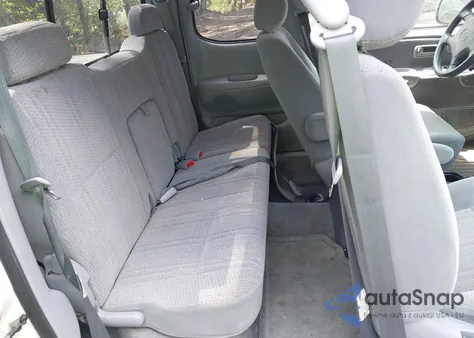 2000 Toyota Tundra Sr5 V8 z USA, uszkodzony, nr VIN 5TBRT341XYS061912